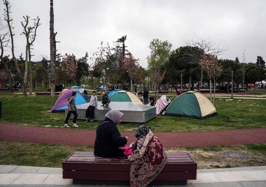 Deprem çadırı ve çantasındaki fahiş fiyatlar Ticaret Bakanlığı'nı harekete geçirdi