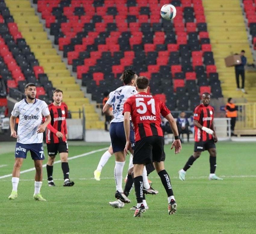 Gaziantep Fenerbahçe maçı: 1-3! Kanarya'dan müthiş geri dönüş