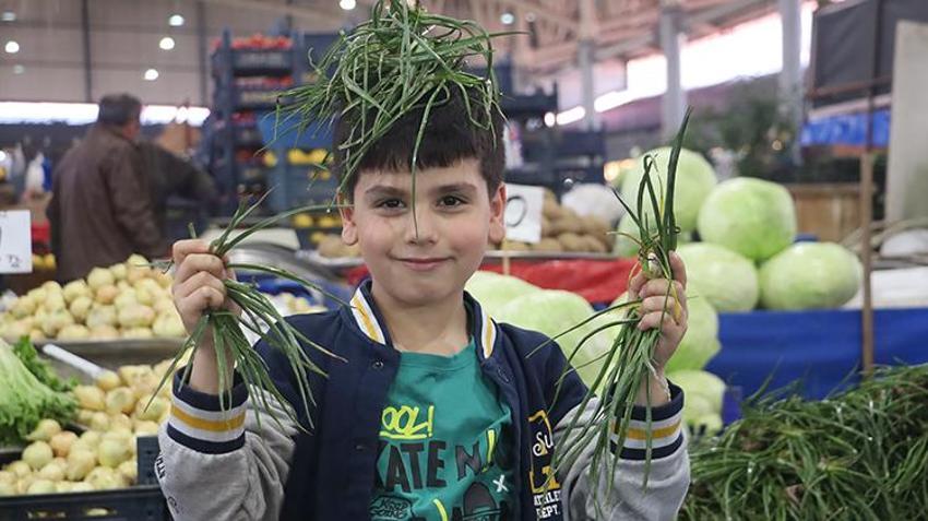 Para ve emek harcanmıyor: Doğada kendiliğinden yetişiyor! İstanbul, İzmir ve Almanya'ya uçaklarla gönderiliyor
