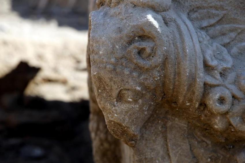 Dünyanın büyük mermer kentinde 2 bin yıllık hazine bulundu! Muğla'da heyecan yarattı: Girlandlı lahit gün yüzü gördü