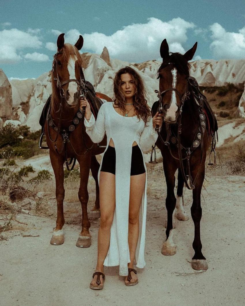 Aslı Bekiroğlu'nun ameliyat tarihini doktoru değil, astroloğu belirledi.