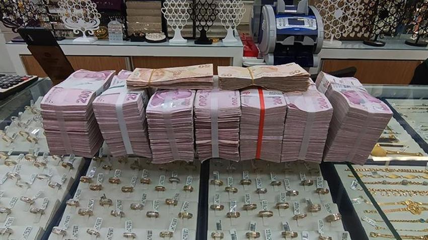 Batmanlı kadından büyük fedakarlık! Mihrini Gazze'ye bağışladı