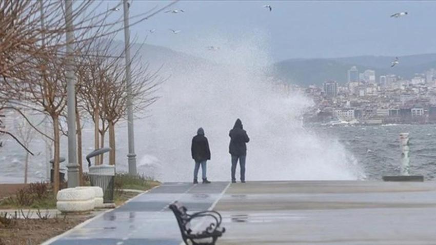 Meteoroloji'den İstanbul için sarı kodlu uyarı: Kuvvetli rüzgar etkili olacak, çatı uçmasına dikkat!