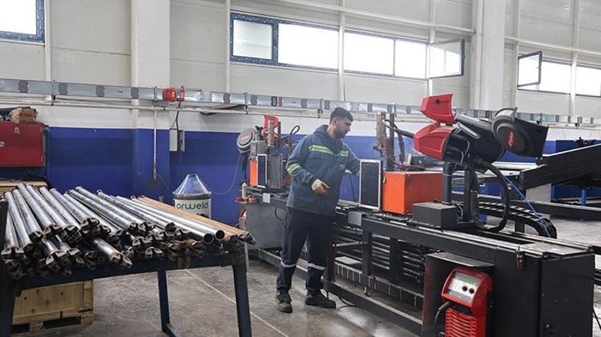 İstanbul'un kalabalığını sevmedi, memleketine dönüp fabrika açtı! Şimdi 10 ülkeye ürünlerini satıyor