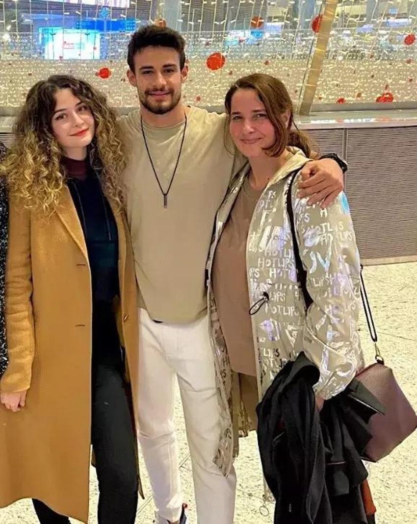 Survivor Batuhan'ın annesi mesaj gönderdi, Acun Ilıcalı o soruyu Batuhan'a sordu! 