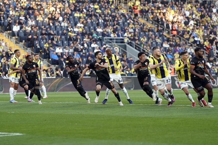 Fred, Amrabat, İsmail Yüksek yerine Wilfred Ndidi! Jose Mourinho'nun tek sözüyle transfer bitecek