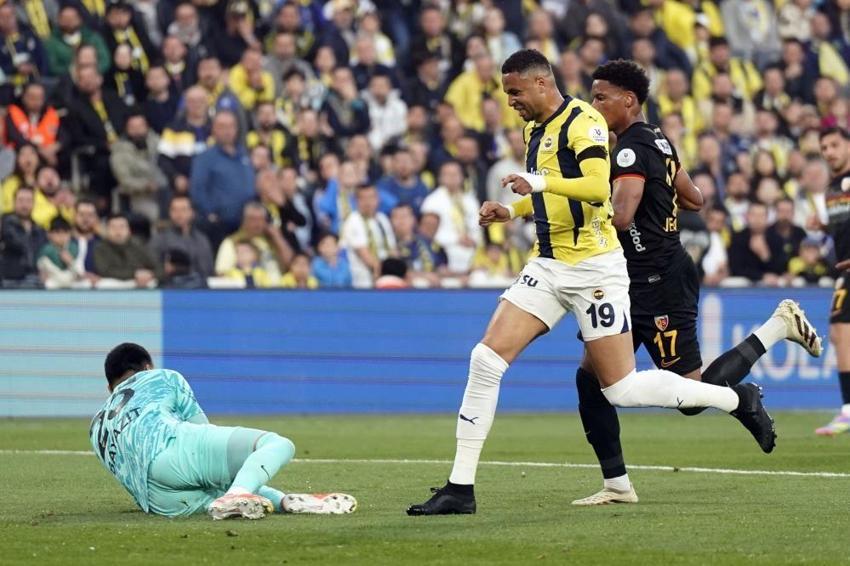 Fred, Amrabat, İsmail Yüksek yerine Wilfred Ndidi! Jose Mourinho'nun tek sözüyle transfer bitecek
