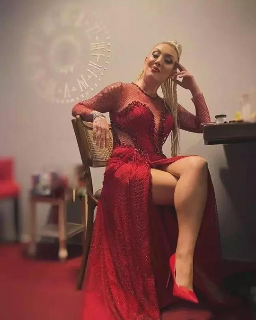 Güllü 70 kilo verince 20 yaş gençleşti! İşte son hali
