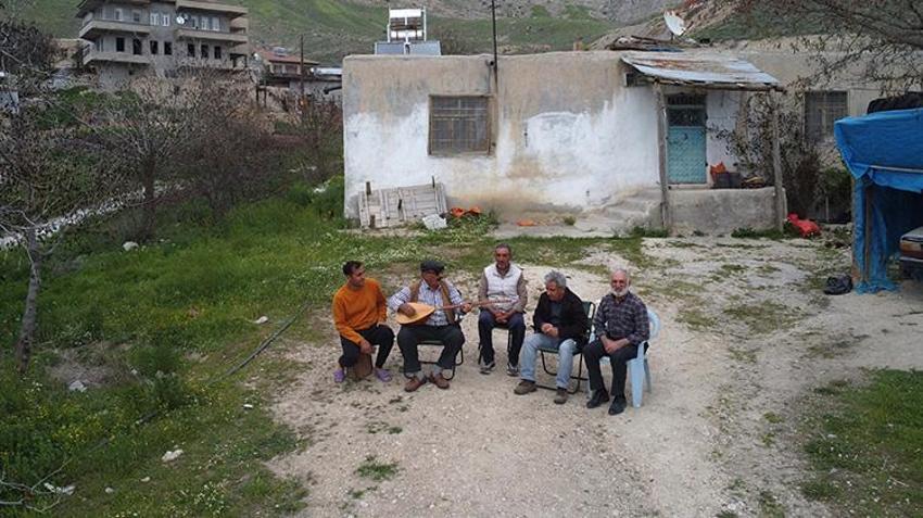51 yıl önce bir altın bozdurarak aldı, mağarada sakladı! Elazığlı dengbej bölgenin son temsilcisi