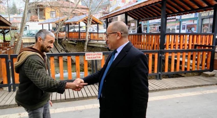 Adana'da çalışma ve yaşam azmi örnek oldu, başkan ona iş yeri yaptırdı