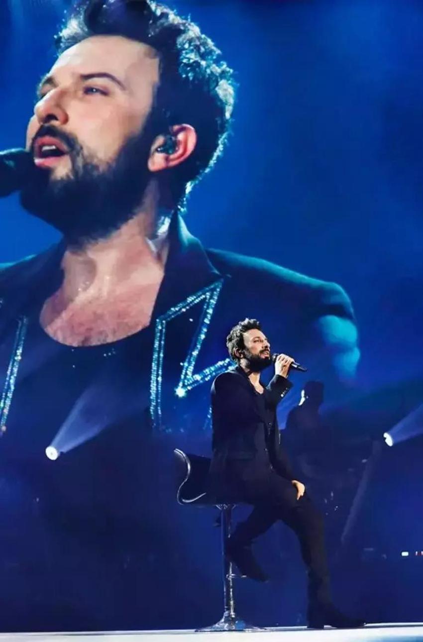 Konserde gözyaşlarına boğulan Tarkan'dan duygulandıran paylaşım