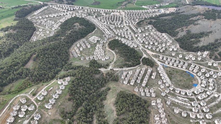 Peri masalı kabusa döndü! Atıl kalan villalar, dronla görüntülendi