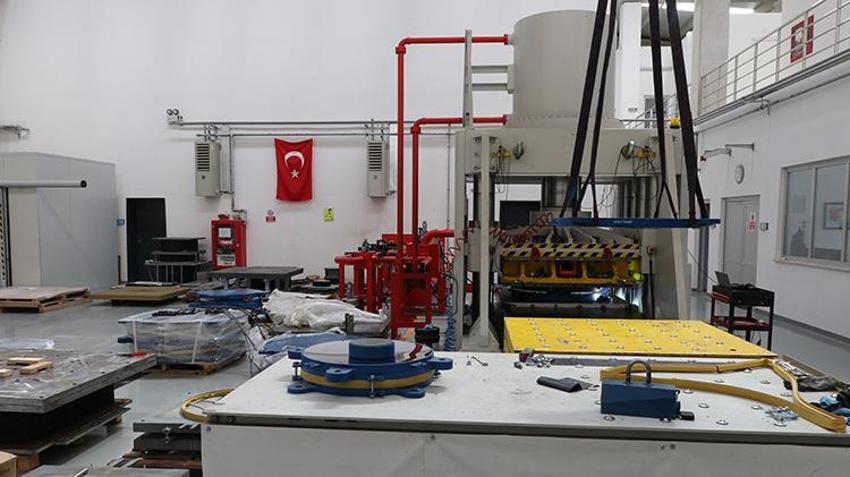 Depremler sismik izolatörlere talebi arttırdı! Türkiye’nin tek test merkezinde ‘deprem’ mesaisi devam ediyor