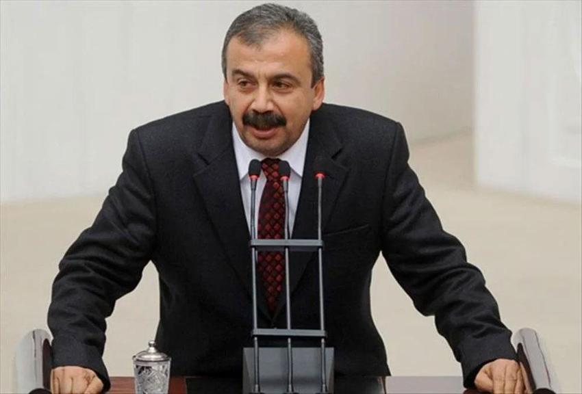 Sırrı Süreyya Önder hayatını kaybetti! Gençliğinde çıraklık da yaptı kamyon şoförlüğü de, işte hayat hikayesi...
