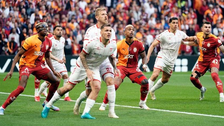 Galatasaray Sivasspor maçında gol yağmuru! Aslan'a 3 puan için 45 dakika yetti