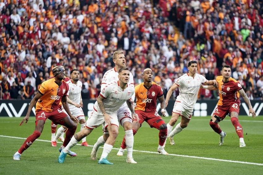 Galatasaray Sivasspor maçında gol yağmuru! Aslan'a 3 puan için 45 dakika yetti