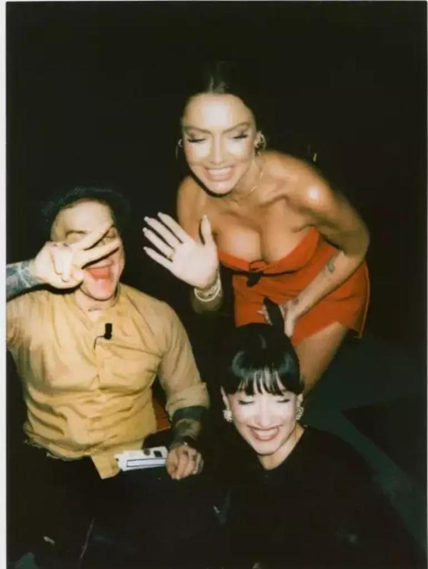 Melike Şahin ve Hadise'nin arası bozuk mu? Fotoğraflı yanıt geldi