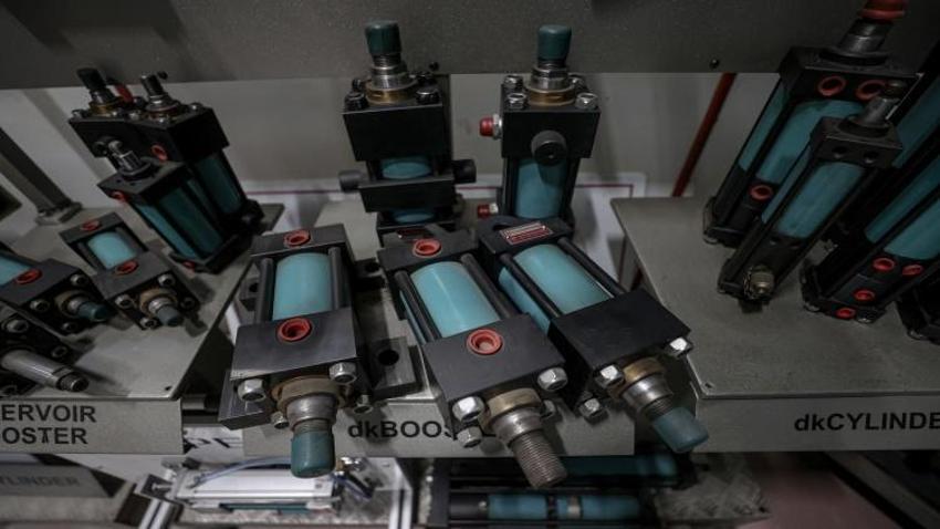 Askerde tasarladı, fabrikasını kurdu! 70 ülke onun peşinde, ürünleri 25 yıl bakımsız çalışıyor