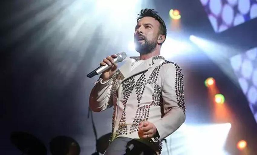 Tarkan'dan konser paylaşımı geld! Annesinin ölümüyle yıkılmıştı