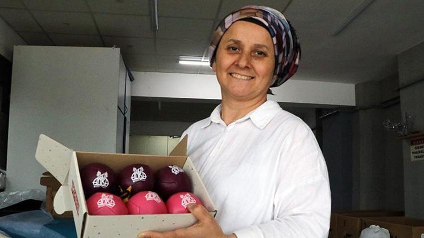 O kurstan sonra hayatı değişti! Yıllarca ev hanımı olan kadın, şimdi dünyaya ürün satıyor