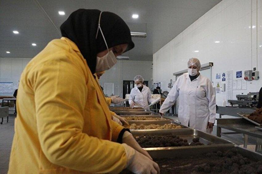 Glütensiz tatlı üretti, ABD'de 15 gün içinde tüketildi! Çanakkaleli iş kadını fabrika kurdu, dünyaya satıyor