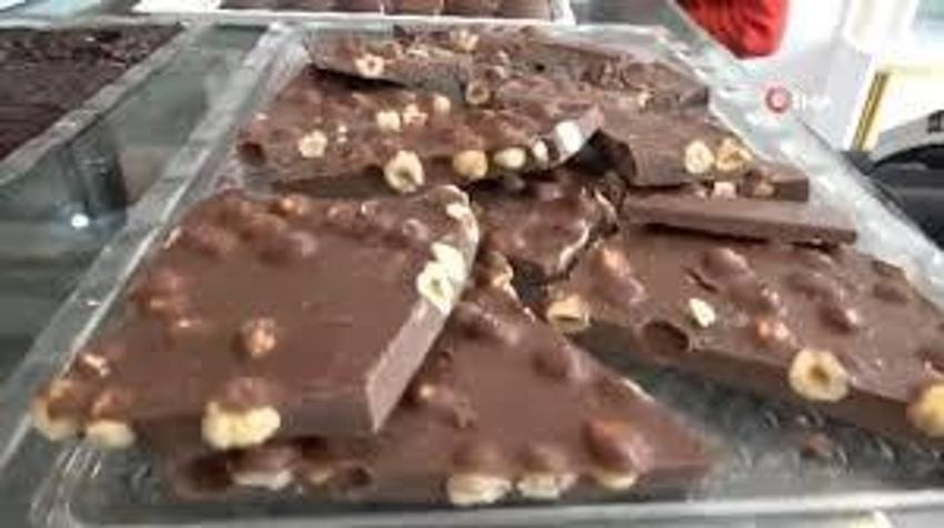 İsveç'te ücretsiz öğrendi, Diyarbakır' da para basıyor: Bu işi yapan tek kadın...