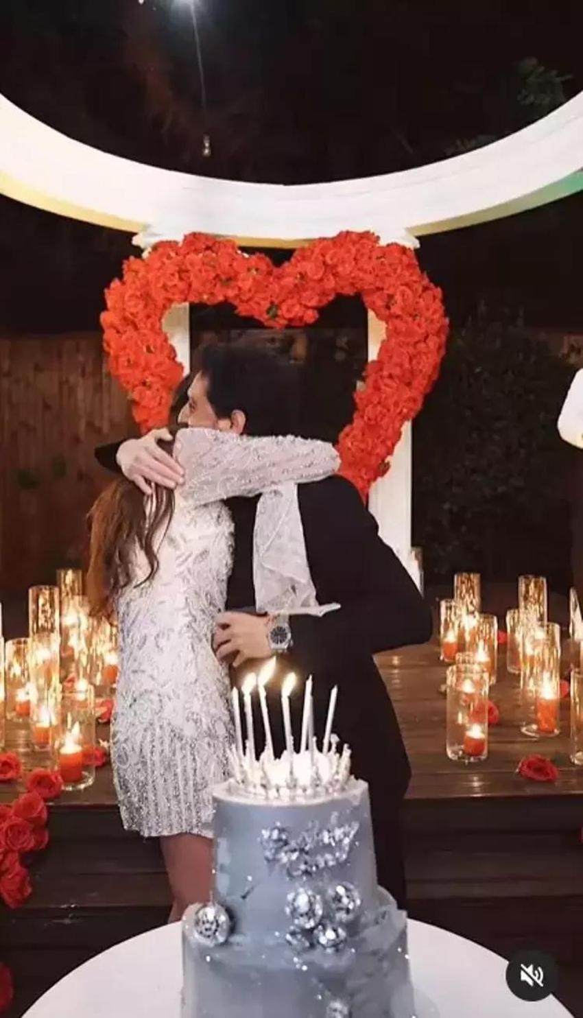 Dilan Polat'ın ablası evleniyor! Doğum gününde teklif aldı