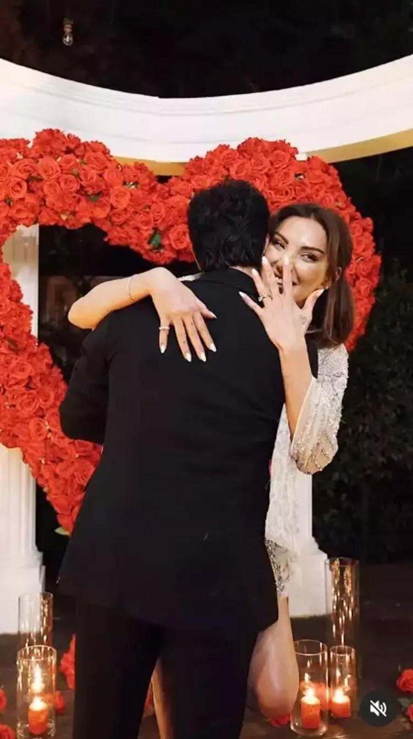 Dilan Polat'ın ablası evleniyor! Doğum gününde teklif aldı