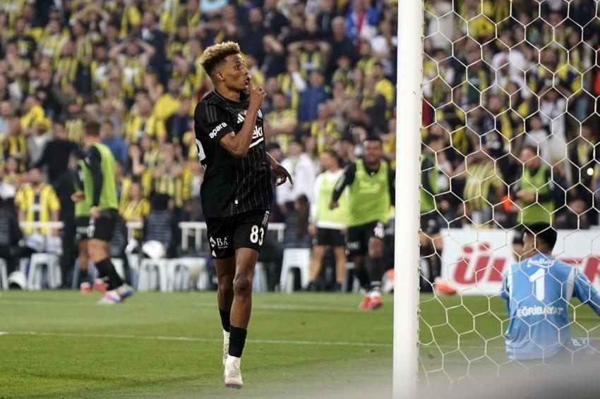 Livakovic, İrfan Can Eğribayat yerine FIFA ödüllü yıldız geliyor! Fenerbahçe'nin yeni kalecini açıkladılar