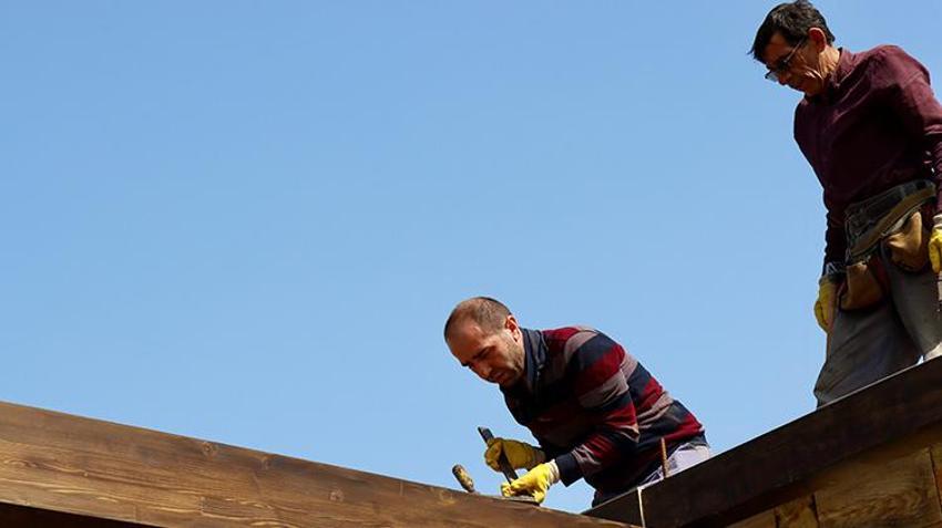 Artvin'den Bursa'ya göç ettikten sonra hayatları değişti! Babasının yolundan giderek tarihi ayakta tutuyor