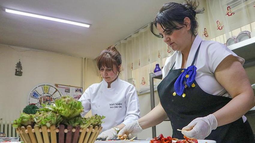 Diyarbakır'ın pizzası işte böyle olur! Kenger pizzaya da girdi