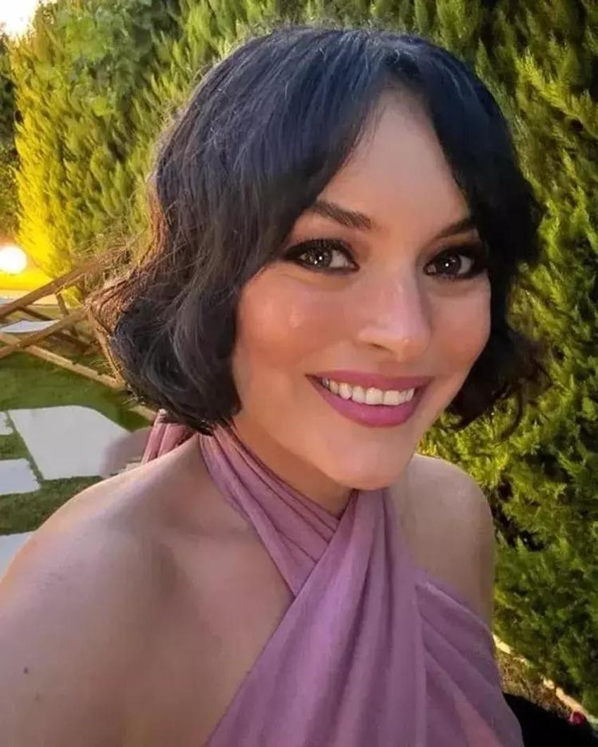 Ezgi Mola'nın evini bastılar! Haberi arkadaşı verdi