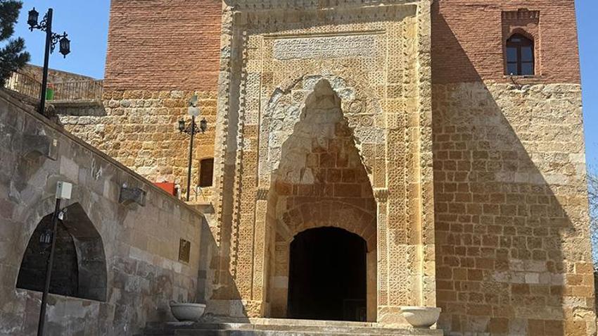 Depremin en büyük darbesini alan şehir yeniden dirildi! Hüzün ve keder yerini güzel günlere bıraktı