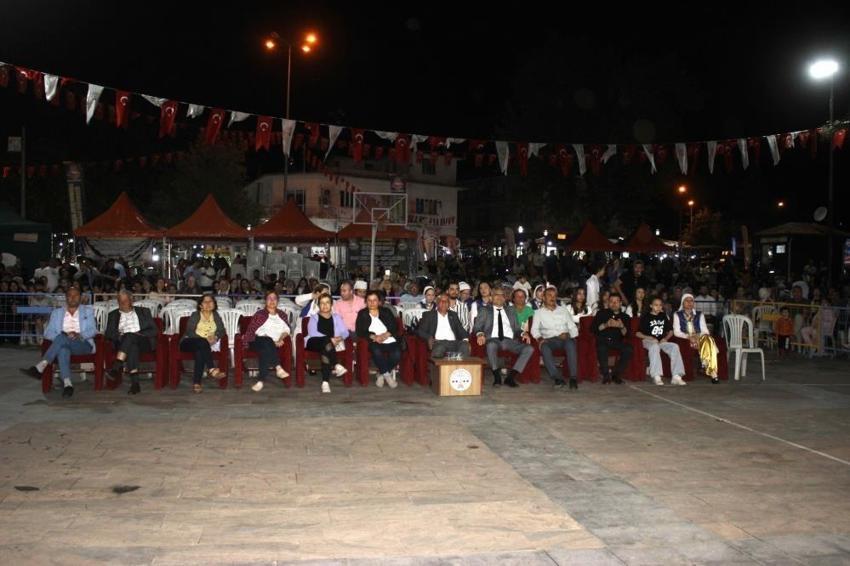 Ege'de festival coşkusu: Dans şovlarıyla başladı, konserlerin ardı arkası kesilmedi