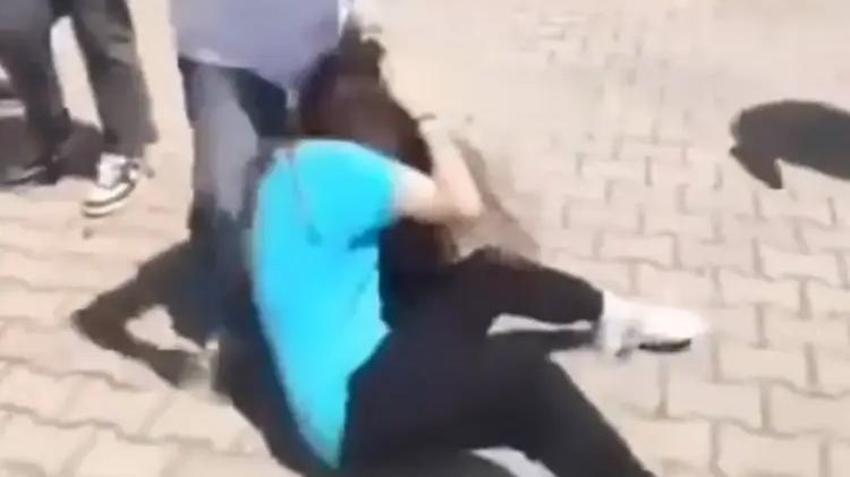 Önce Sivas sonra Bursa! 7 liseli kızın görüntülerini Türkiye konuşuyor, ailesine itiraf edince iğrençlik ortaya çıktı