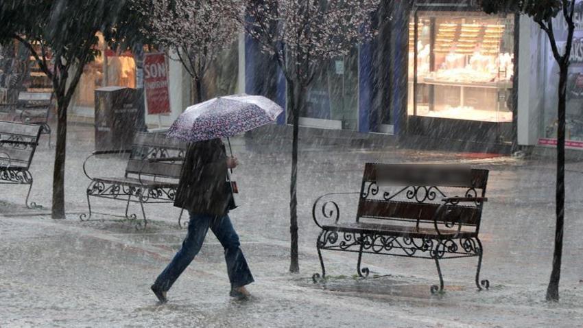 Hafta sonu planı yapanlar dikkat! Meteorolojiden yeni açıklama, yağışlı hava geri geliyor, sıcaklıklar düşüyor