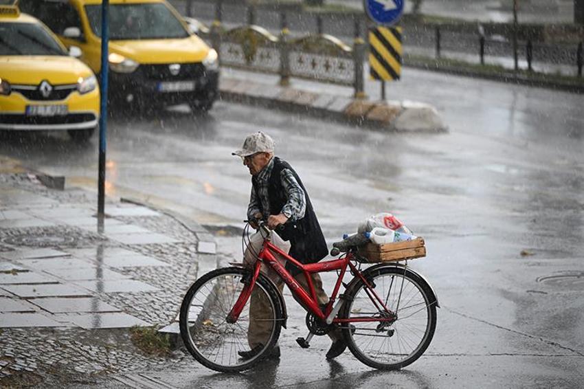 Hafta sonu planı yapanlar dikkat! Meteorolojiden yeni açıklama, yağışlı hava geri geliyor, sıcaklıklar düşüyor