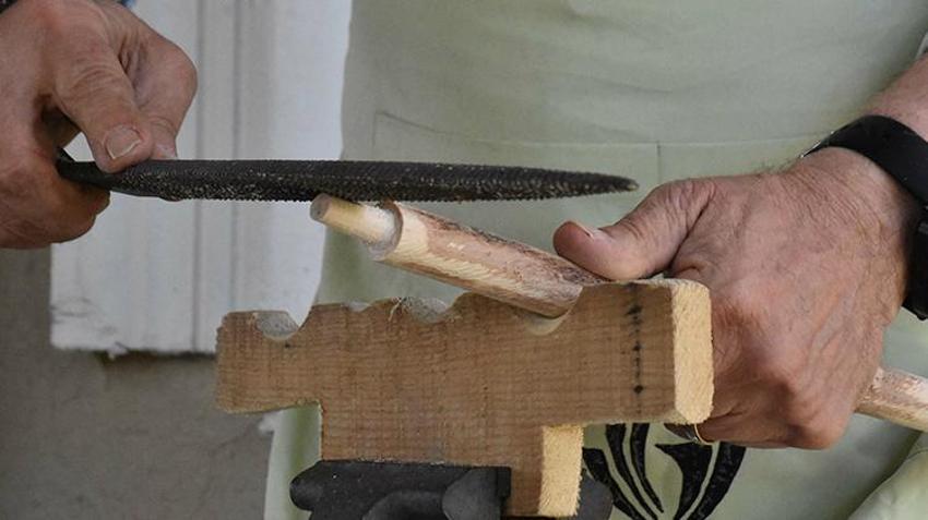 Tayini Zonguldak'a çıktı, hayatı değişti! Okul müdürlüğü yerine inat uğruna bu mesleği seçti, ünlülerin vazgeçilmezi oldu