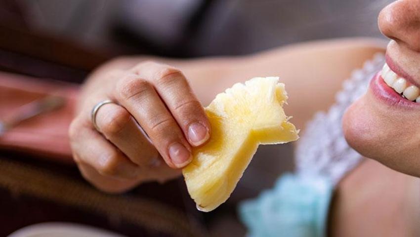 Vücudu koruyor, bağışıklık sistemini destekliyor, doku büyümesi ve onarımını sağlıyor! Sevilen meyvenin faydaları saymakla bitmiyor