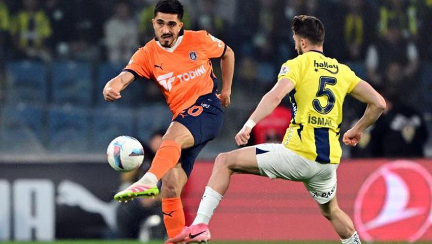 Başakşehir Fenerbahçe maçında gol yağmuru! Kanarya 3 puanla moral depoladı