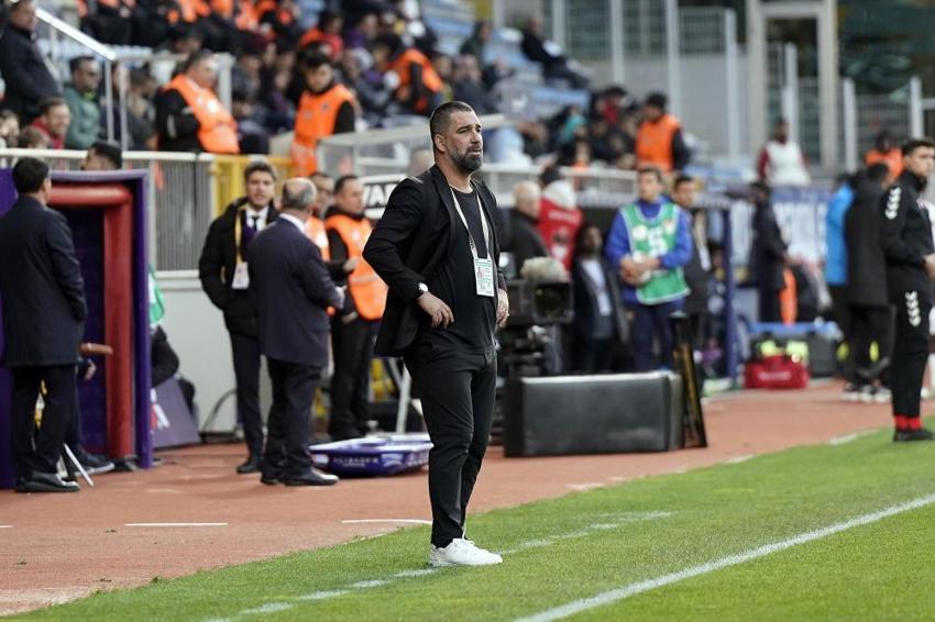 'Bana yemekte söyledi' deyip Arda Turan'ın yeni takımını canlı yayında açıkladı