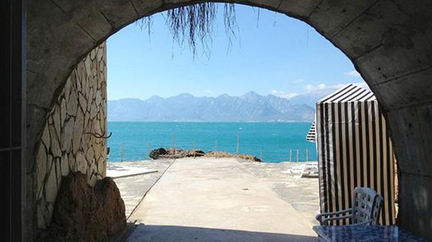 Antalya'da 5 yıldızlı otelde gizli tünel rezaleti! Müşterilerin hepsine yapmışlar, skandal görüntüler ortaya çıktı