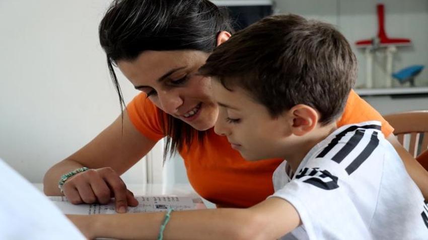 Anneler Günü'nde sesini duydu! Enkazda herkesi kaybetti, oğlunu duyunca hayata döndü!