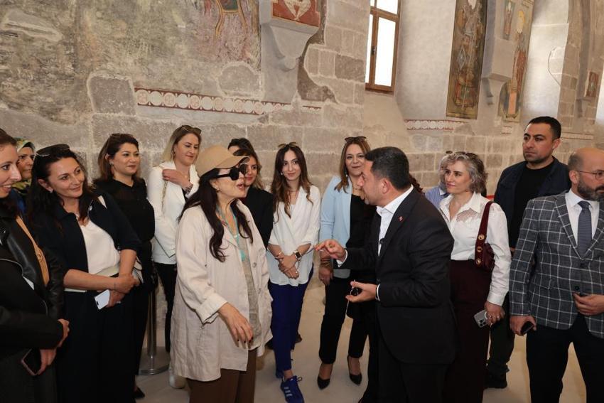 'Mahpus' filminin tarihi mekanı yeniden canlandı: Türkan Şoray'dan anlamlı ziyaret