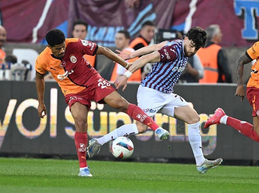 Trabzonspor Galatasaray maçında Aslan 3 puanı 2 golle aldı