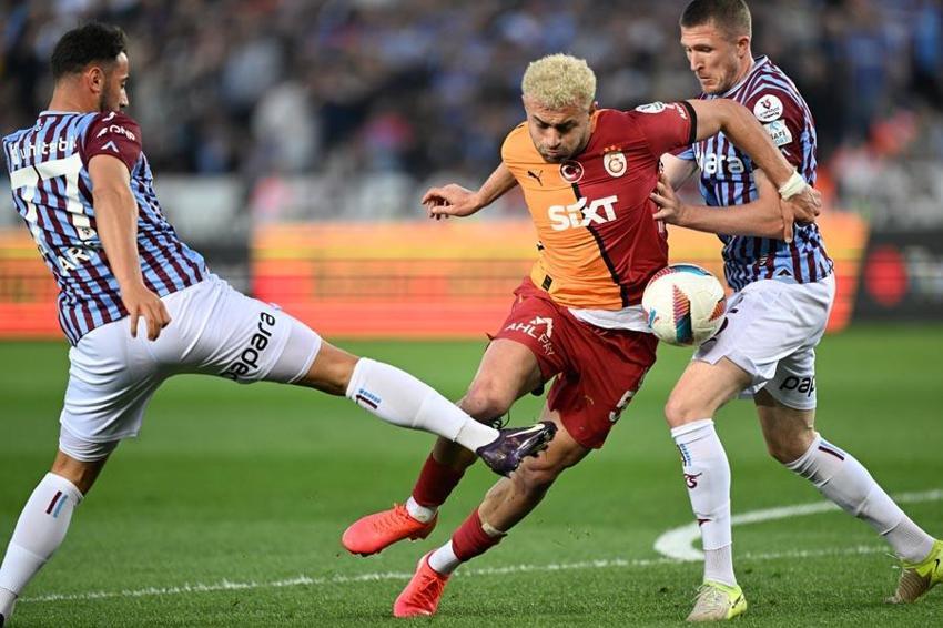 Trabzonspor Galatasaray maçında Aslan 3 puanı 2 golle aldı