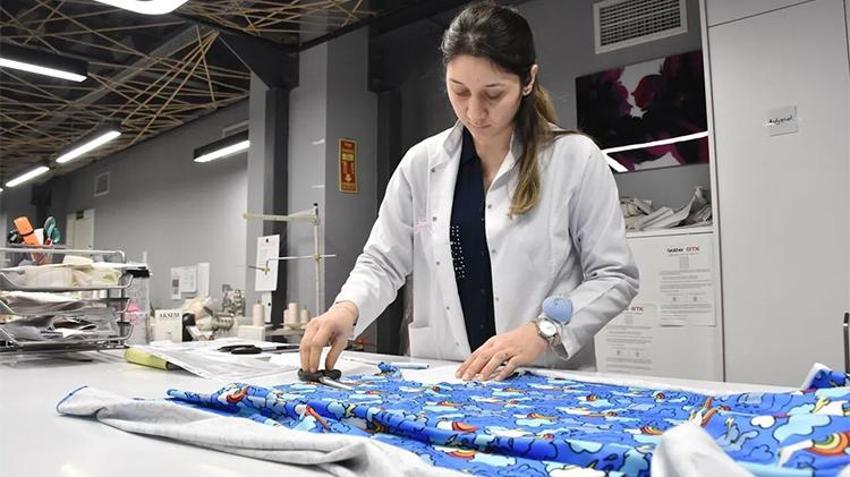 Kızı üşümesin diye üretime başladı, şimdi 4 ülkeye satış yapıyor 