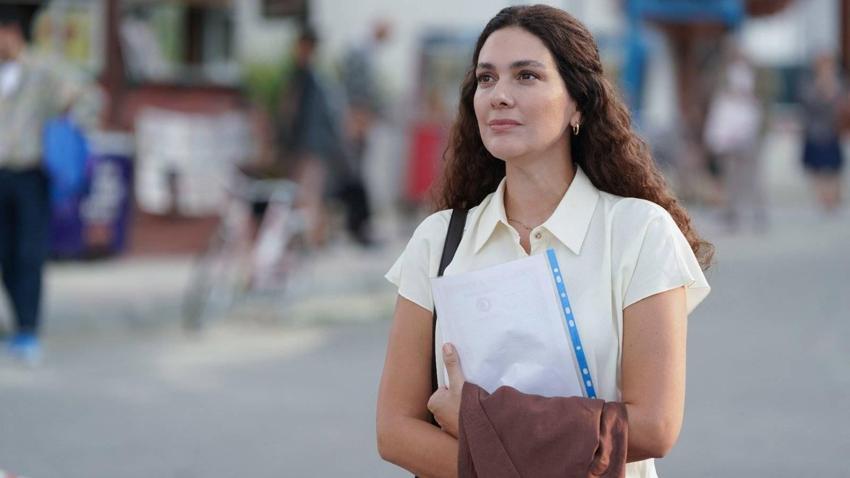 Bergüzar Korel itiraf etti! 'Mahalle hayatı iyi geliyor'