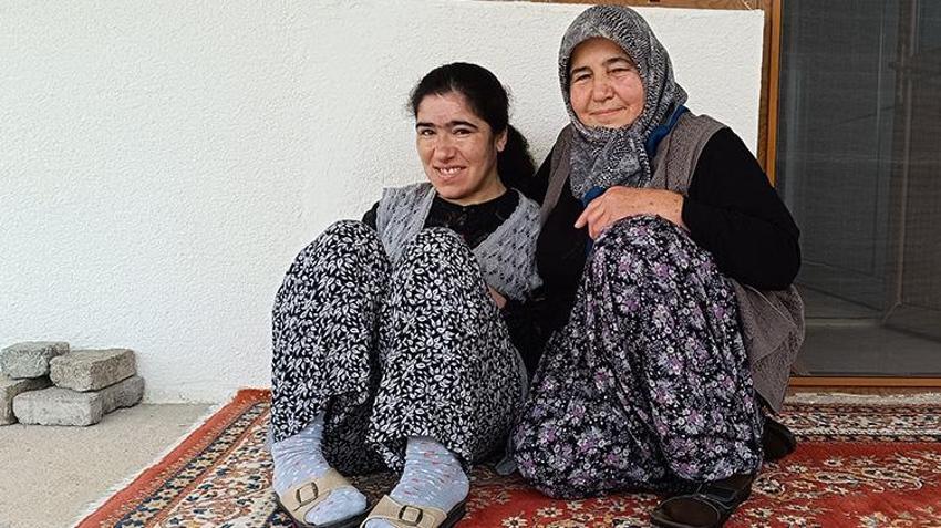 Kayserili fedakar anne, ömrünün yarısını engelli kızına bakmakla geçirdi! 'Başka kimsemiz yok, bir Tuğba'mız var bizim!