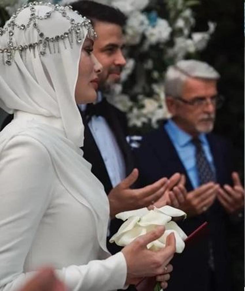 Reshad Strik'ten eşi Gamze Özçelik için aşk dolu sözler!